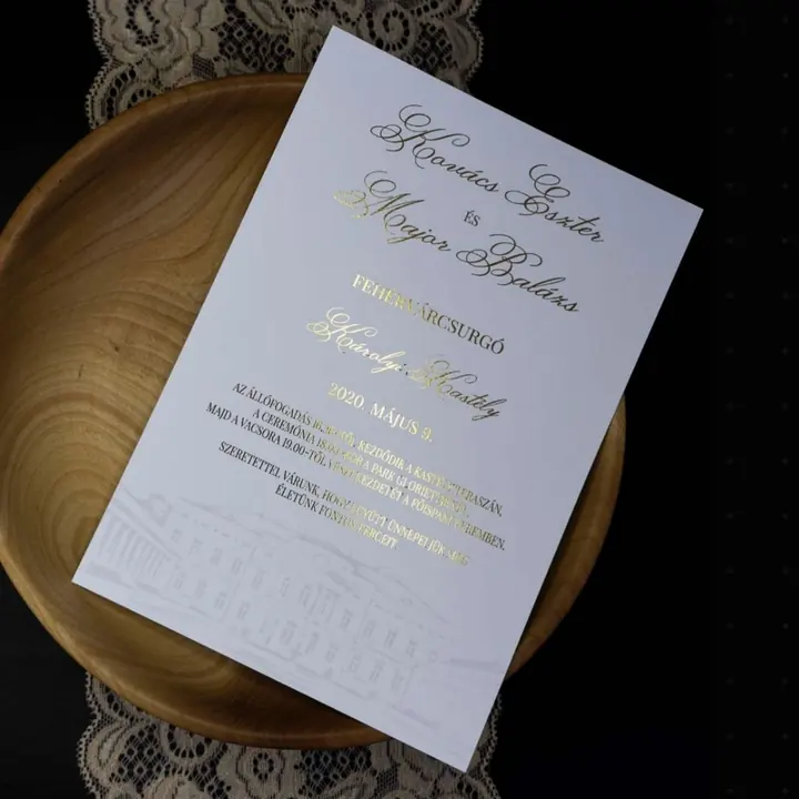 Prémium Arany Meghívók – Luxus és Elegancia Az Esküvőd Első Pillanatától